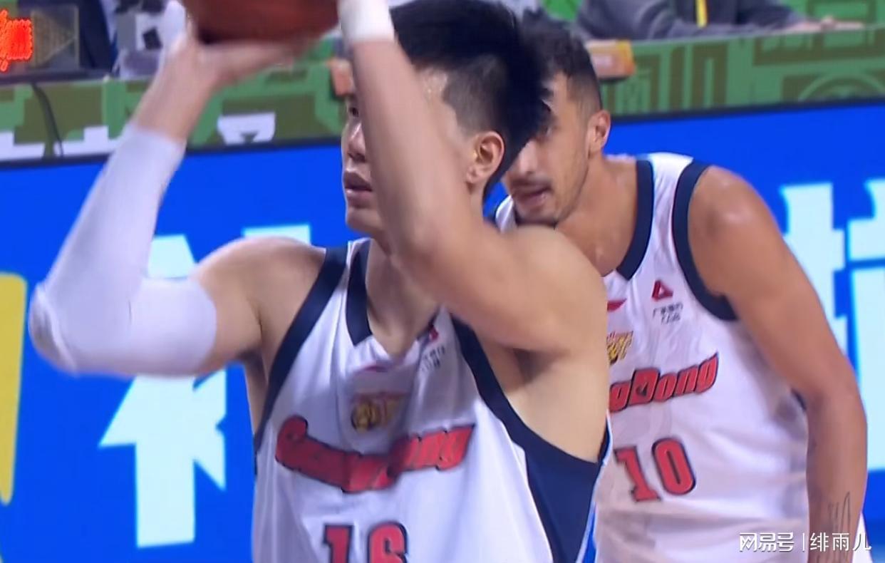 网页版登录入口地址-杜锋赌对了！焦泊乔狂轰广东生涯最强一战，保底能进总决赛！